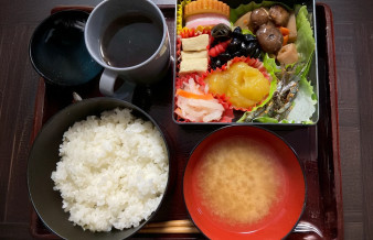 食事の一例の写真